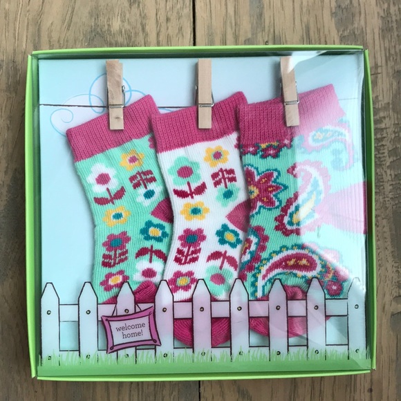 Vera Bradley Other - Vera Bradley baby socks gift box